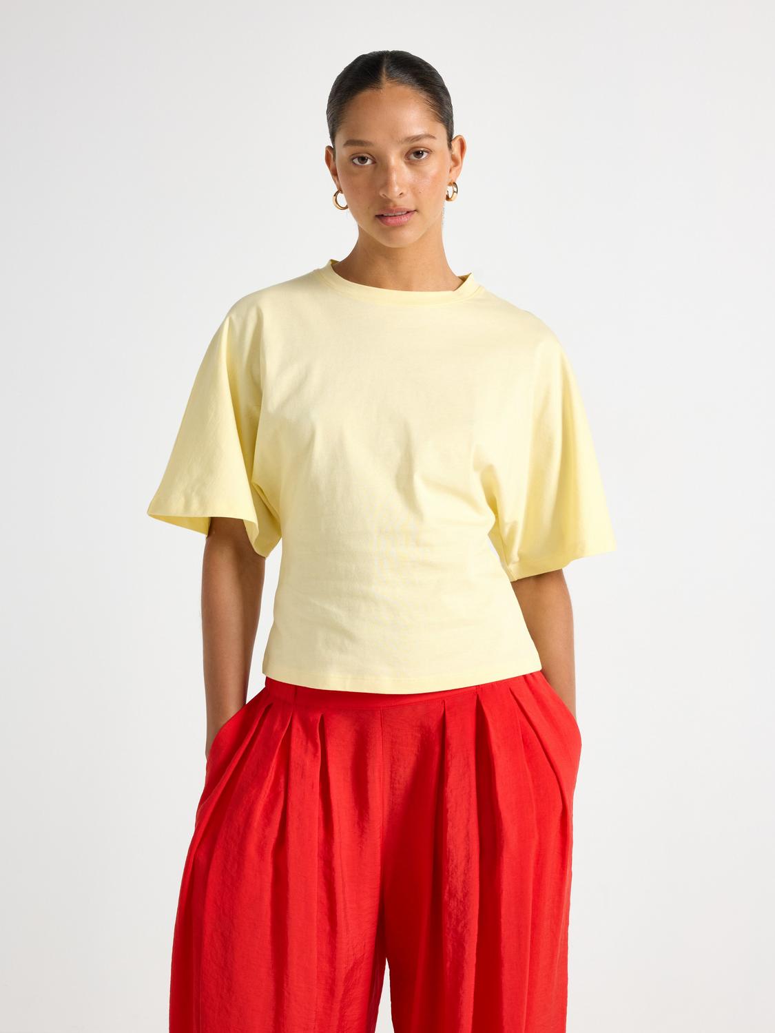 T-shirt med vida ärmar