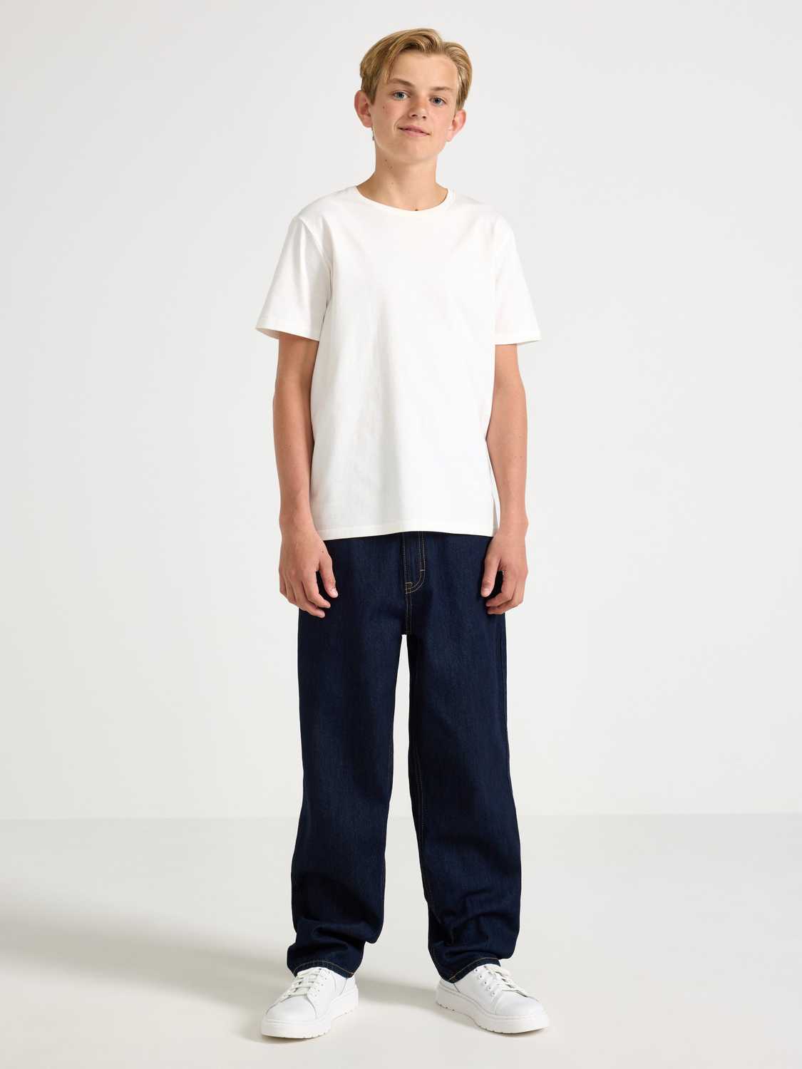 Baggy jeans med normalhög midja