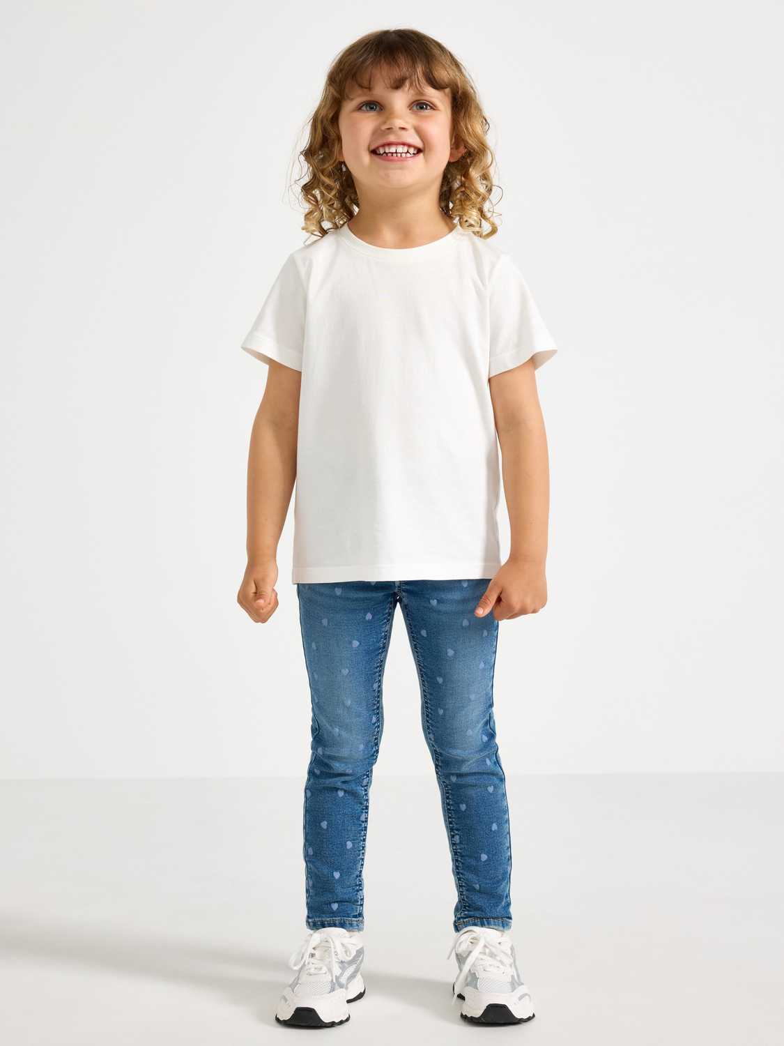 Slim Sara jeans med hjärtan