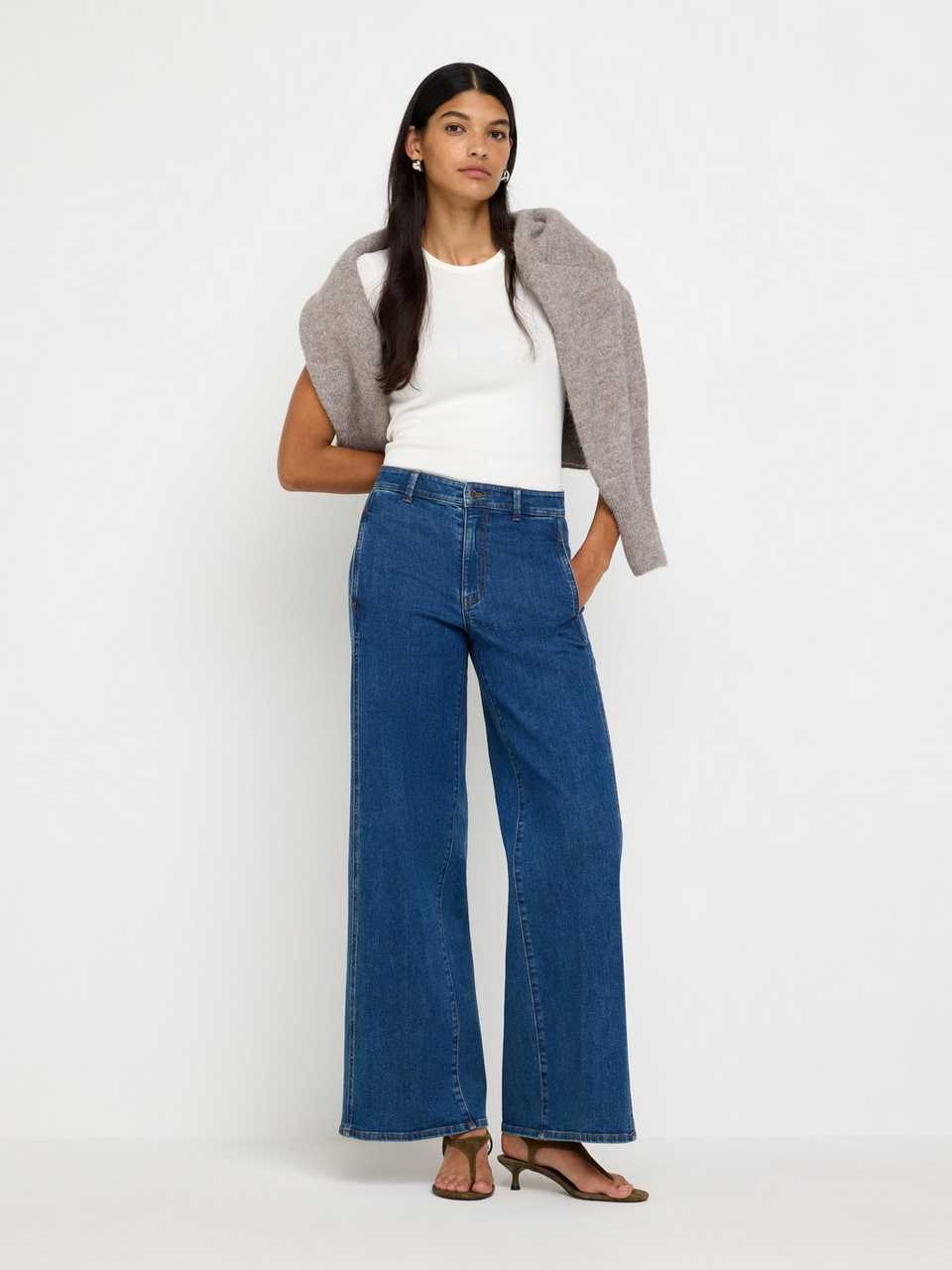 WIDE Noomi jeans med medelhög midja
