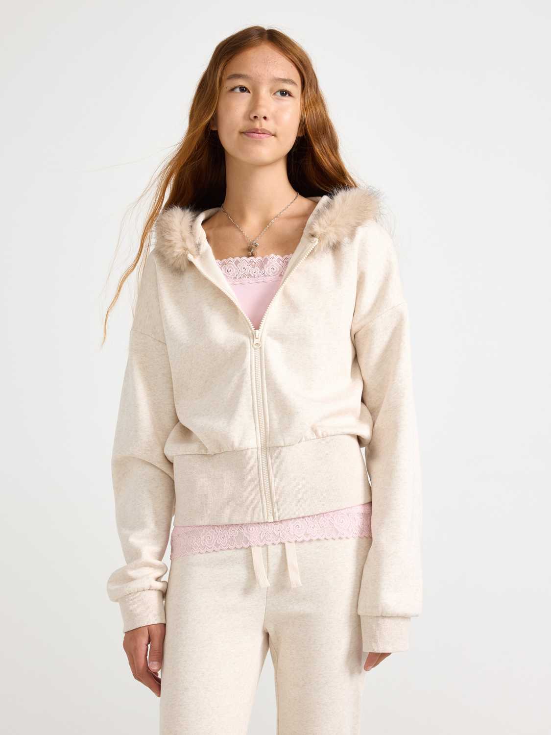 Hoodie med fuskpäls