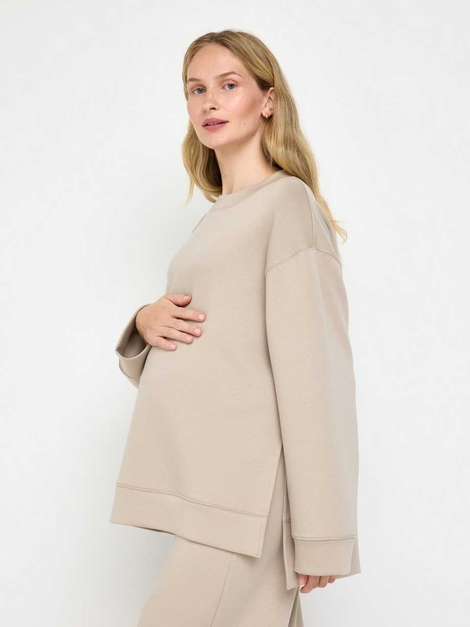 MOM sweatshirt
