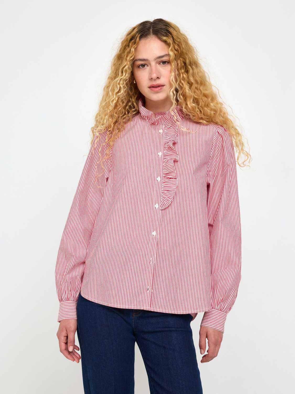Blus med långa ärmar