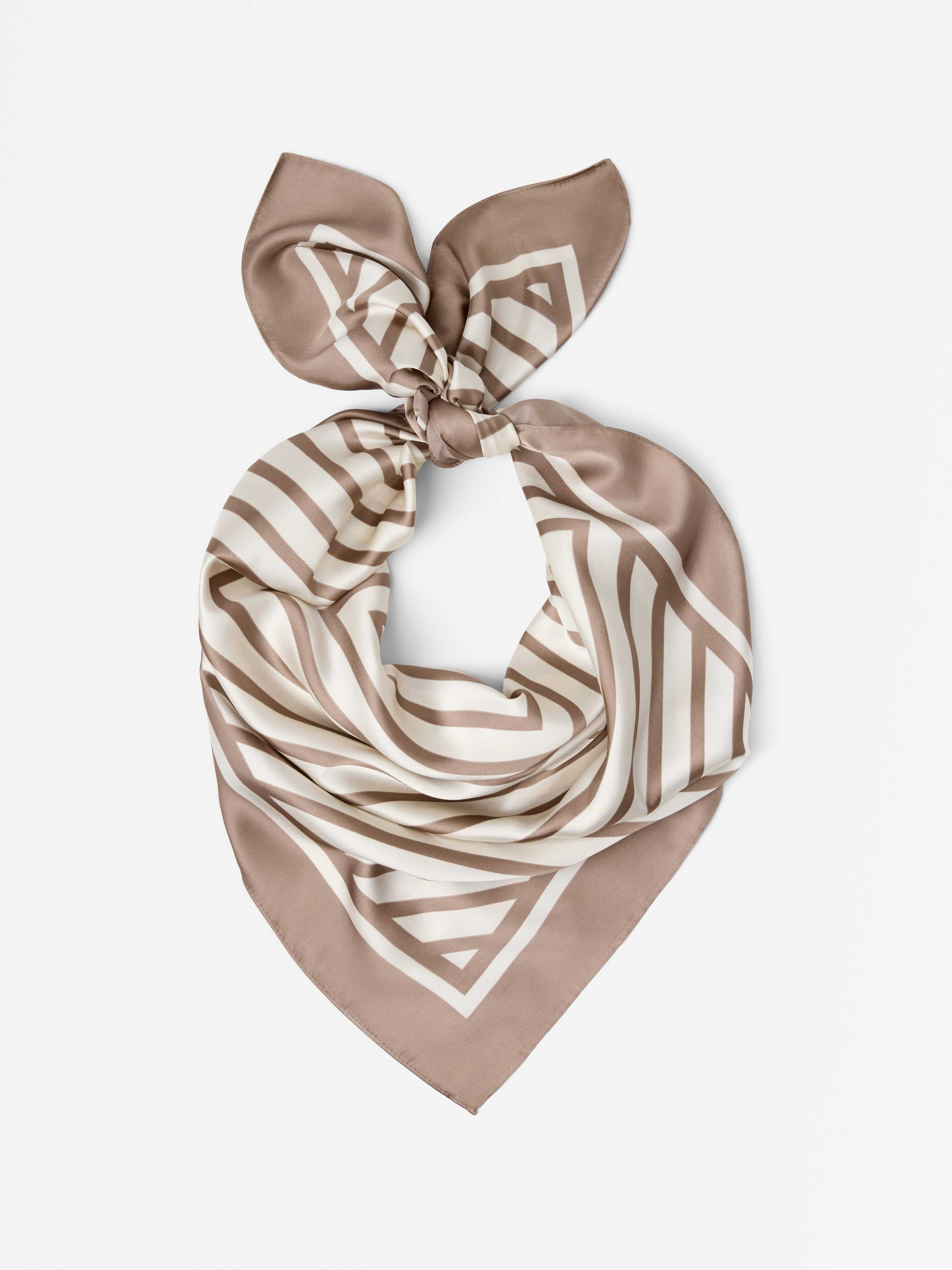 Lindex Scarf In Satin scarves dam – bild 7