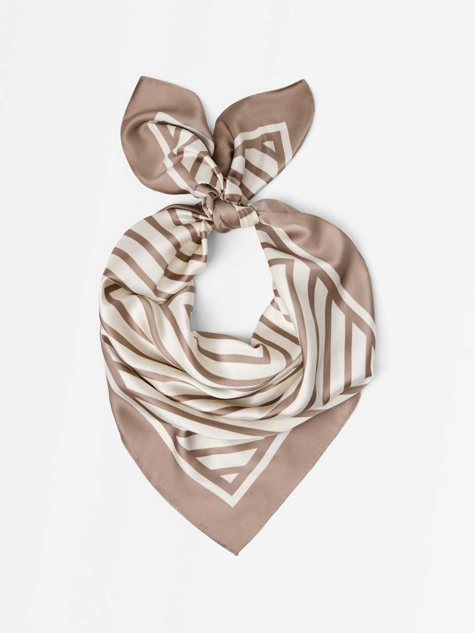 Scarf i satin