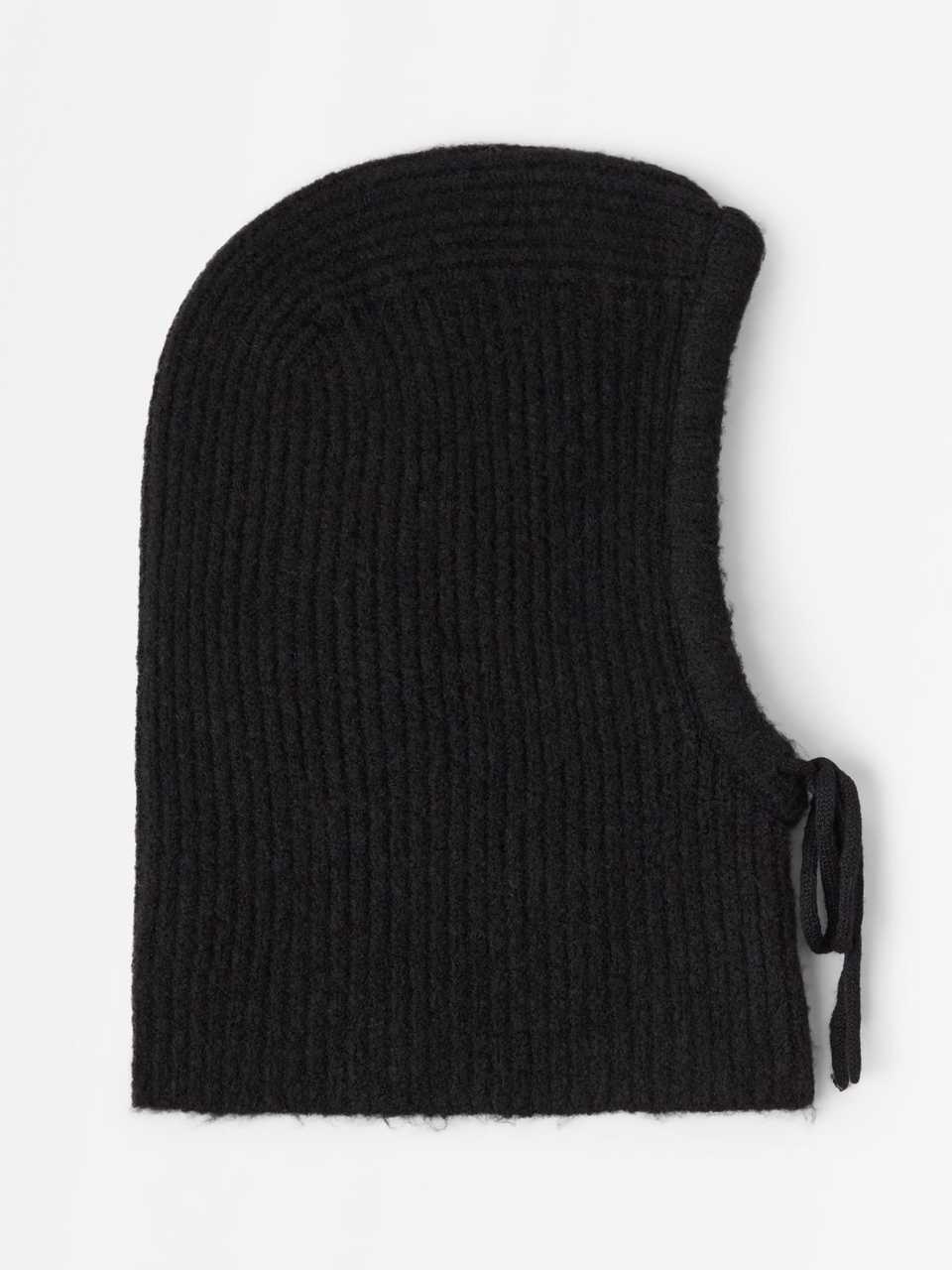 Ribbstickad balaklava