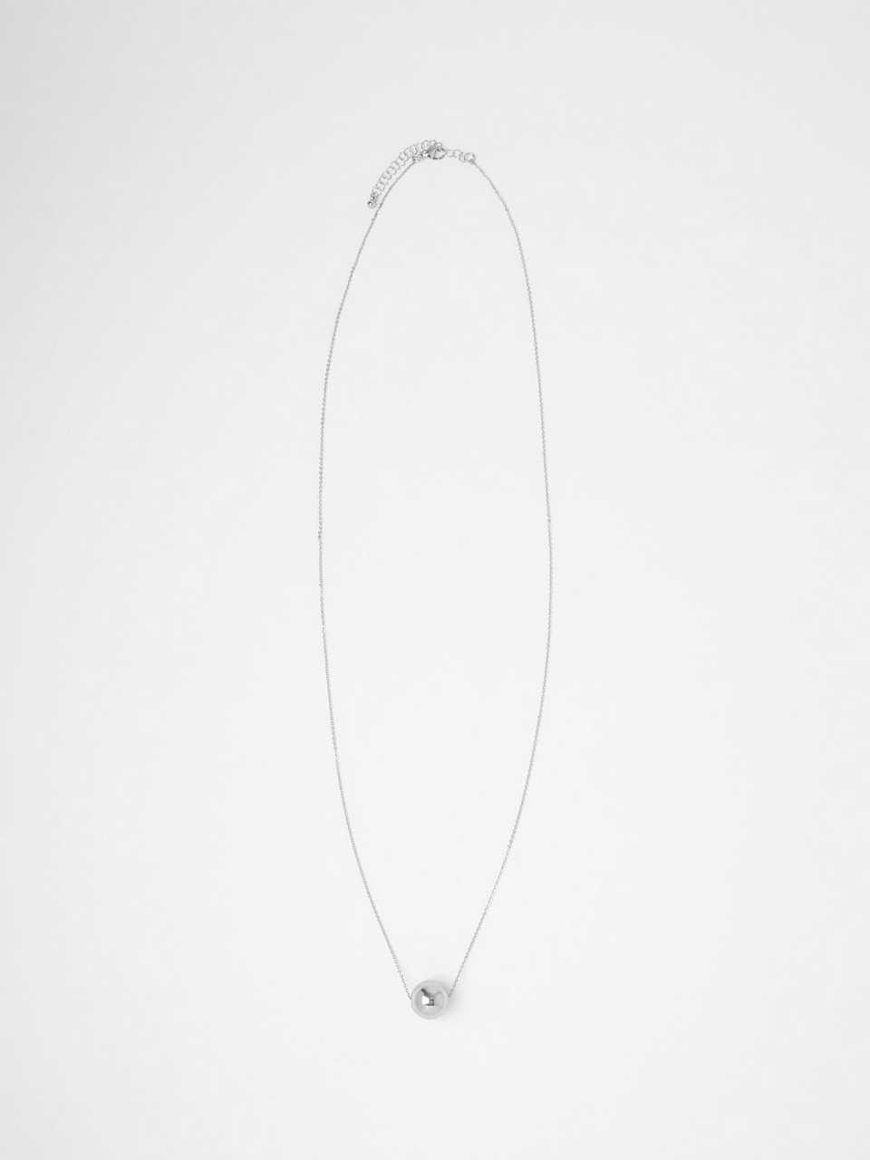 Halsband med globhänge