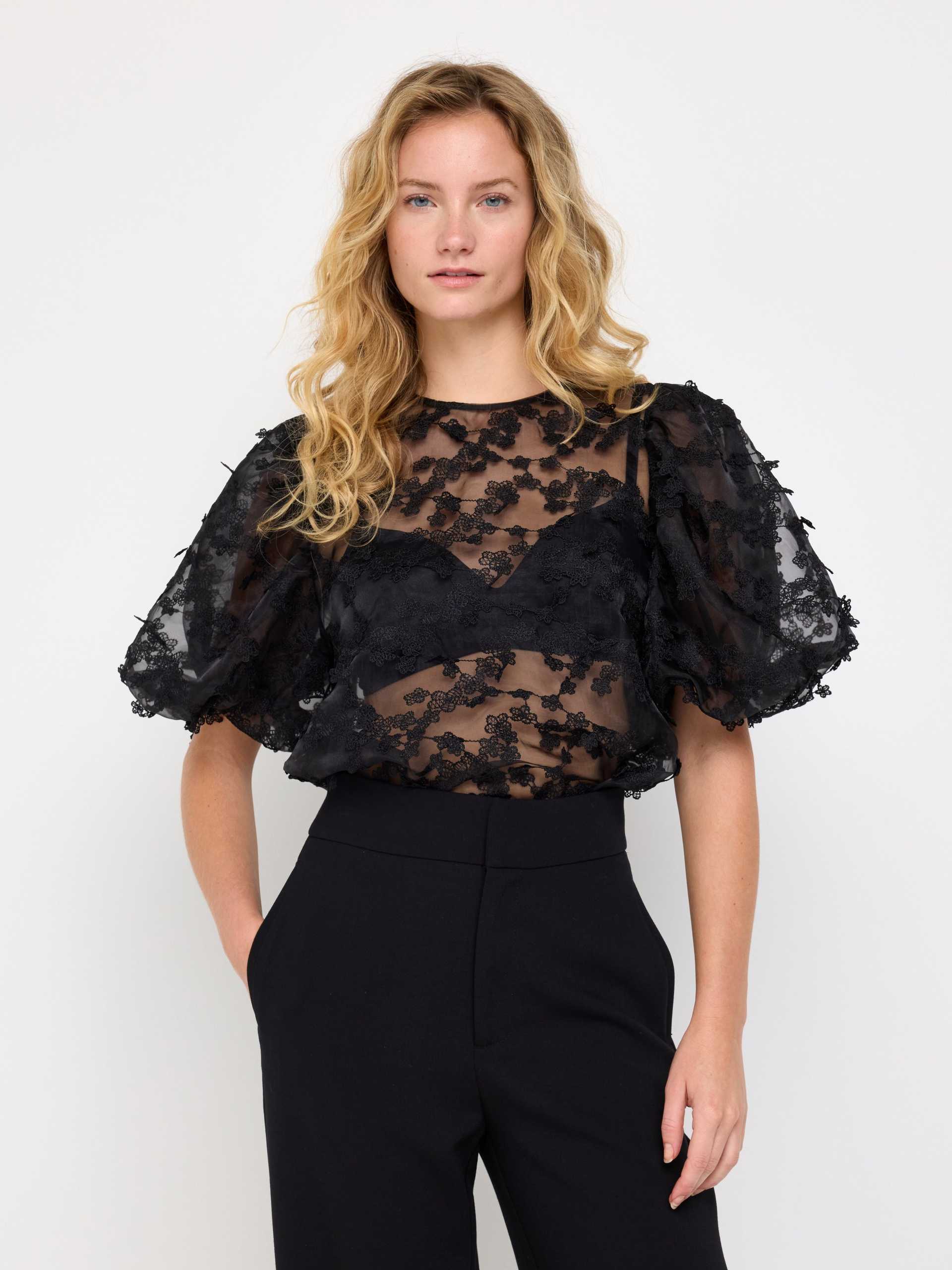 Lindex Blus med puffärmar och broderi dam