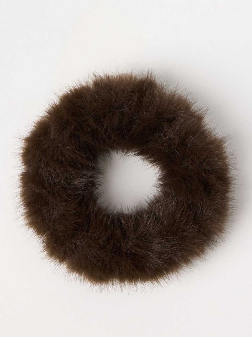 Scrunchie i fuskpäls