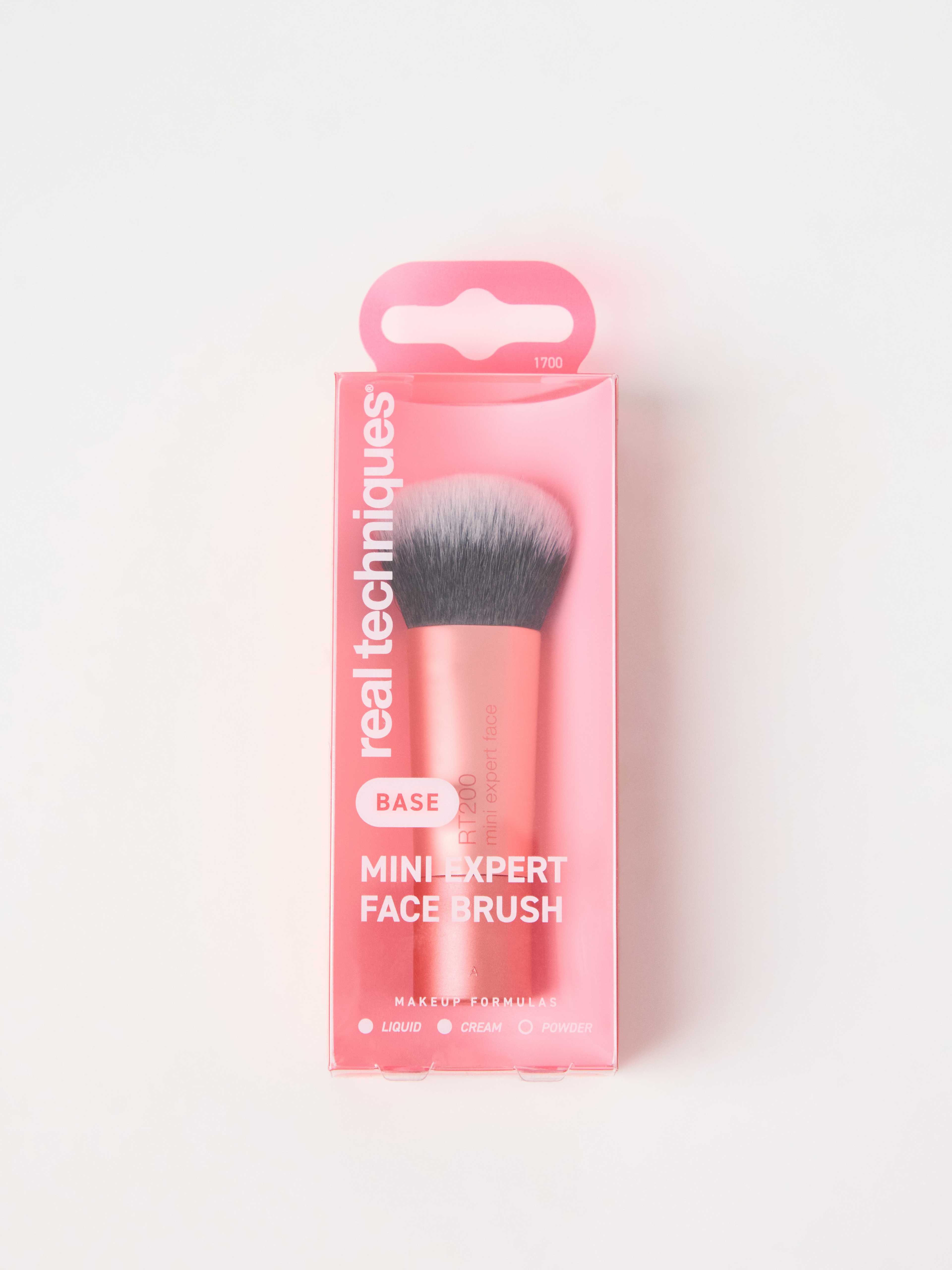 Real Techniques Mini Expert Face Brush