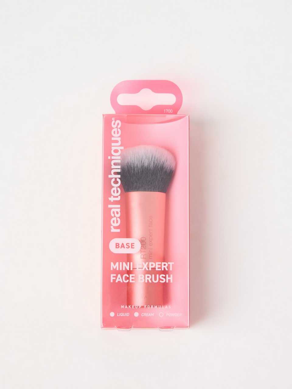 Real Techniques Mini Expert Face Brush