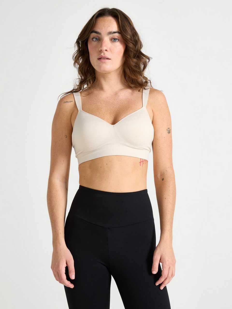 Seamless sport bh light support