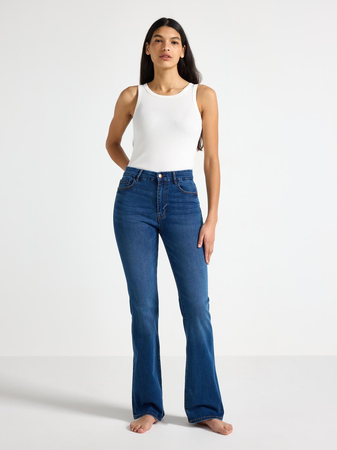 FLARE Mira extra långa jeans med superstretch