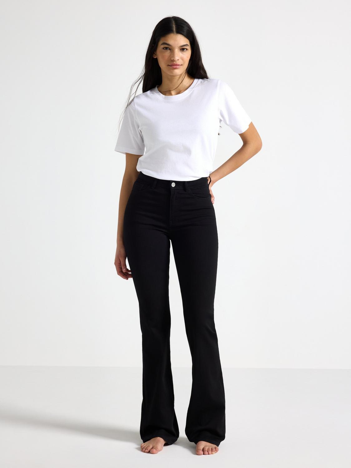 FLARE Mira extra långa jeans med superstretch