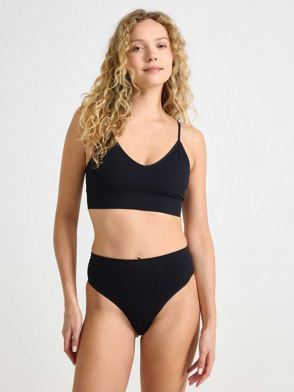 Seamless ribbad stringtrosa high waist