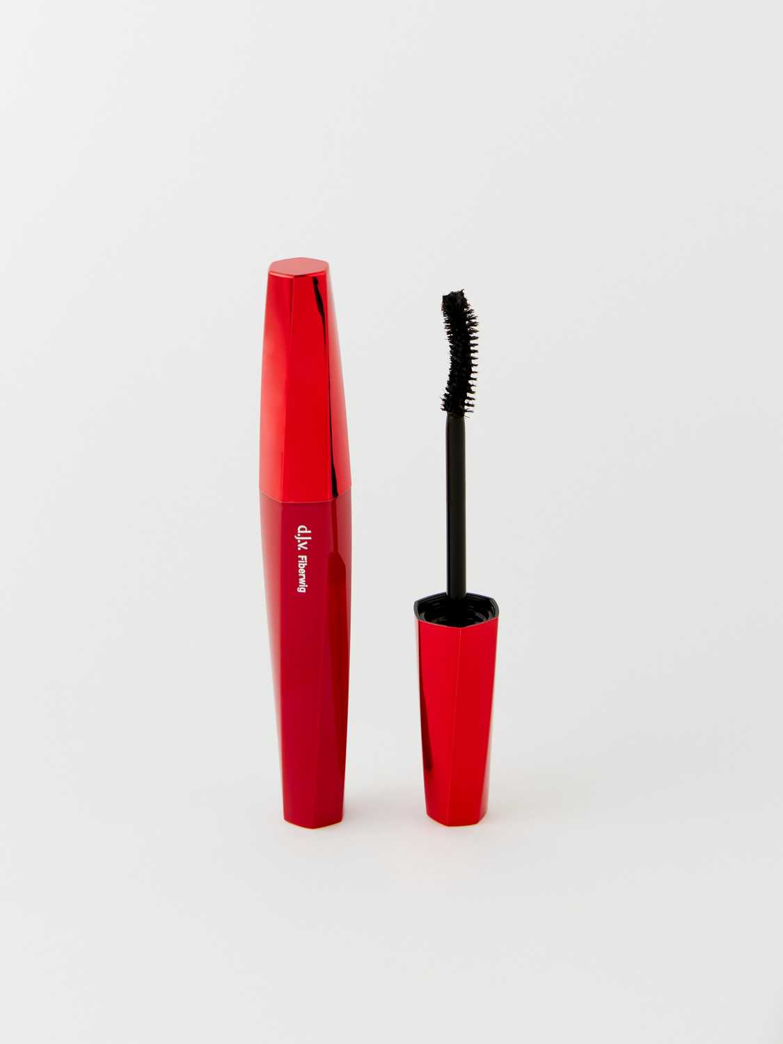 d.j.v Fiberwig Dramatic Length Mascara