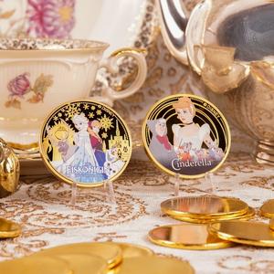 Zwei Prinzessinnen, Cinderella, Elsa auf Gedenkpr&auml;gungen