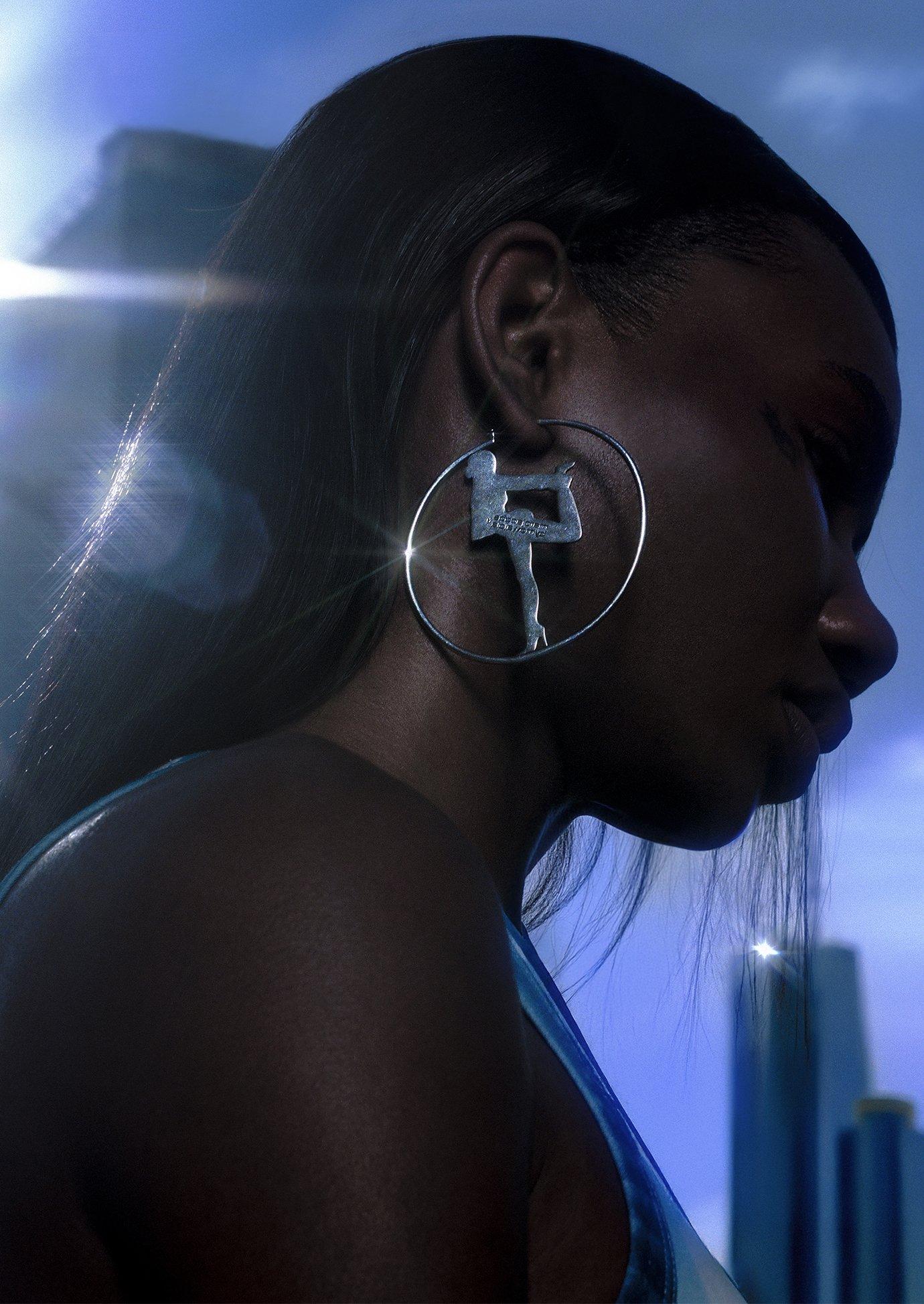 MARC JACOBS X MOWALOLA シュランクン ティー Mowalola introduces a new collaboration with Marc Jacobs — a