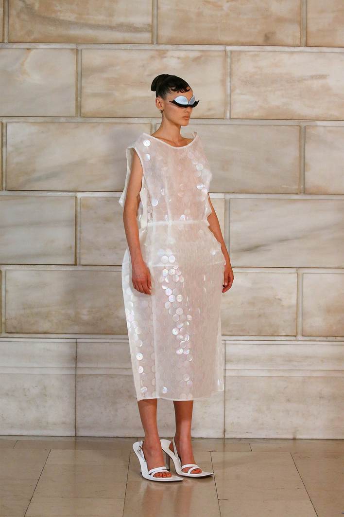 Look 16