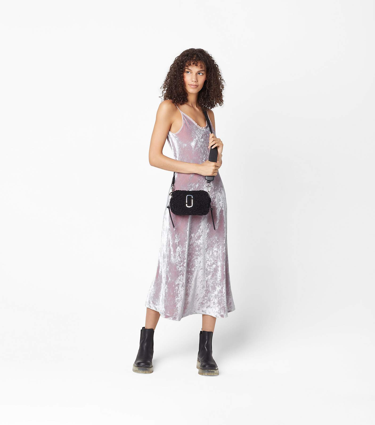 Marc Jacobs Snapshot Outfit  Marc jacobs snapshot bag, Marc jacobs snapshot  bag outfit, Outfits