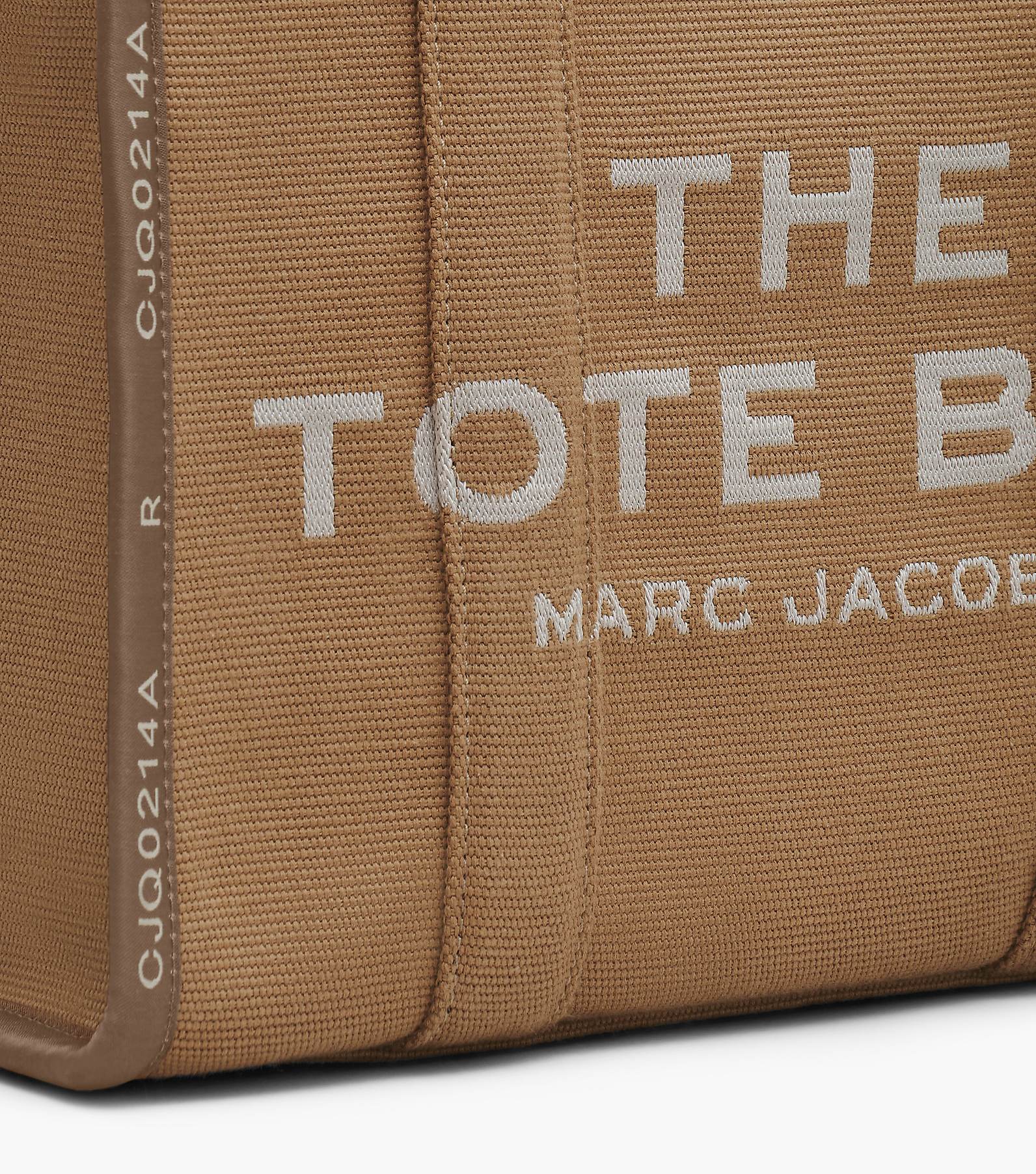 The Jacquard Medium Tote Bag(null)