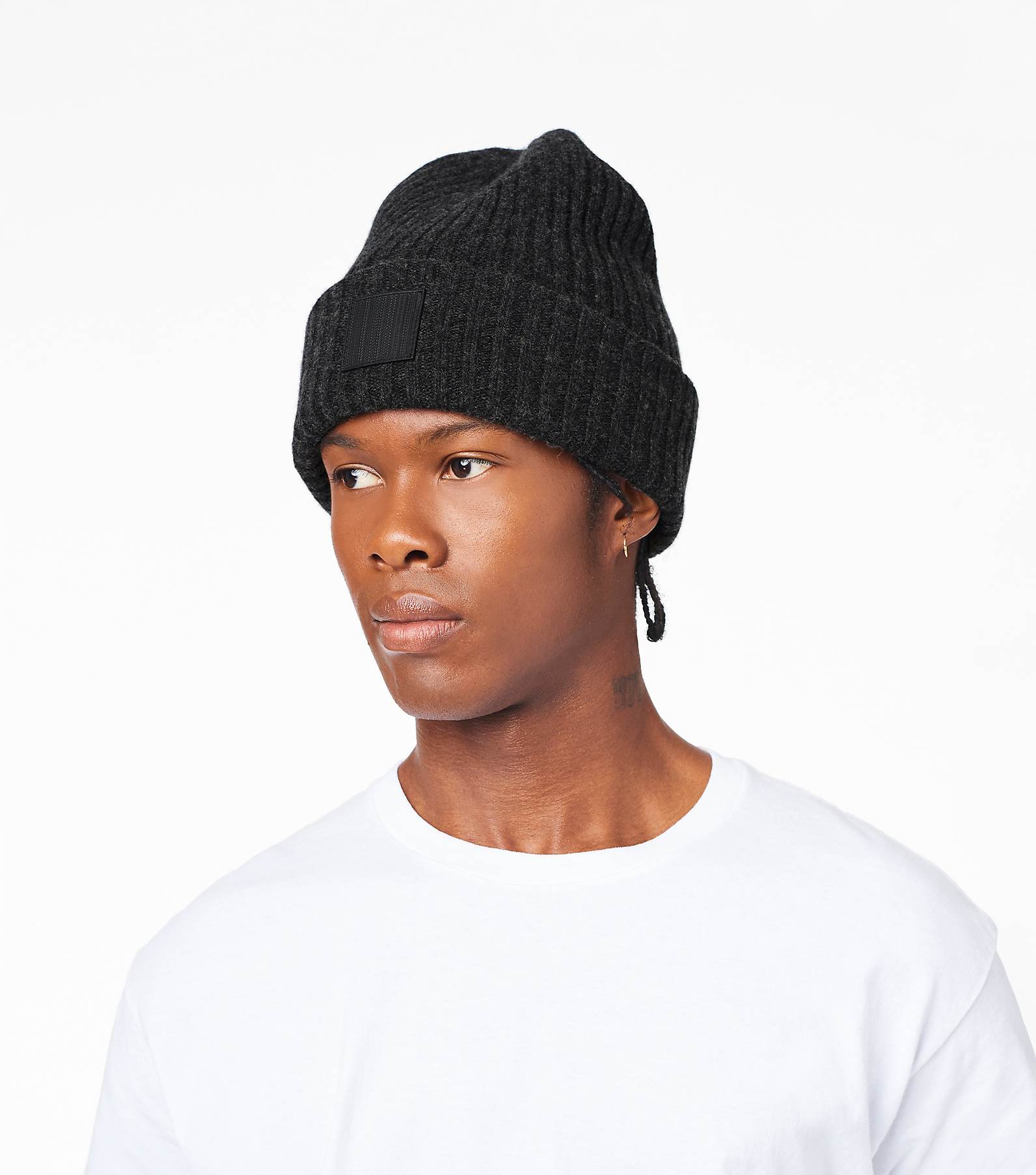The Ribbed Beanie(null)