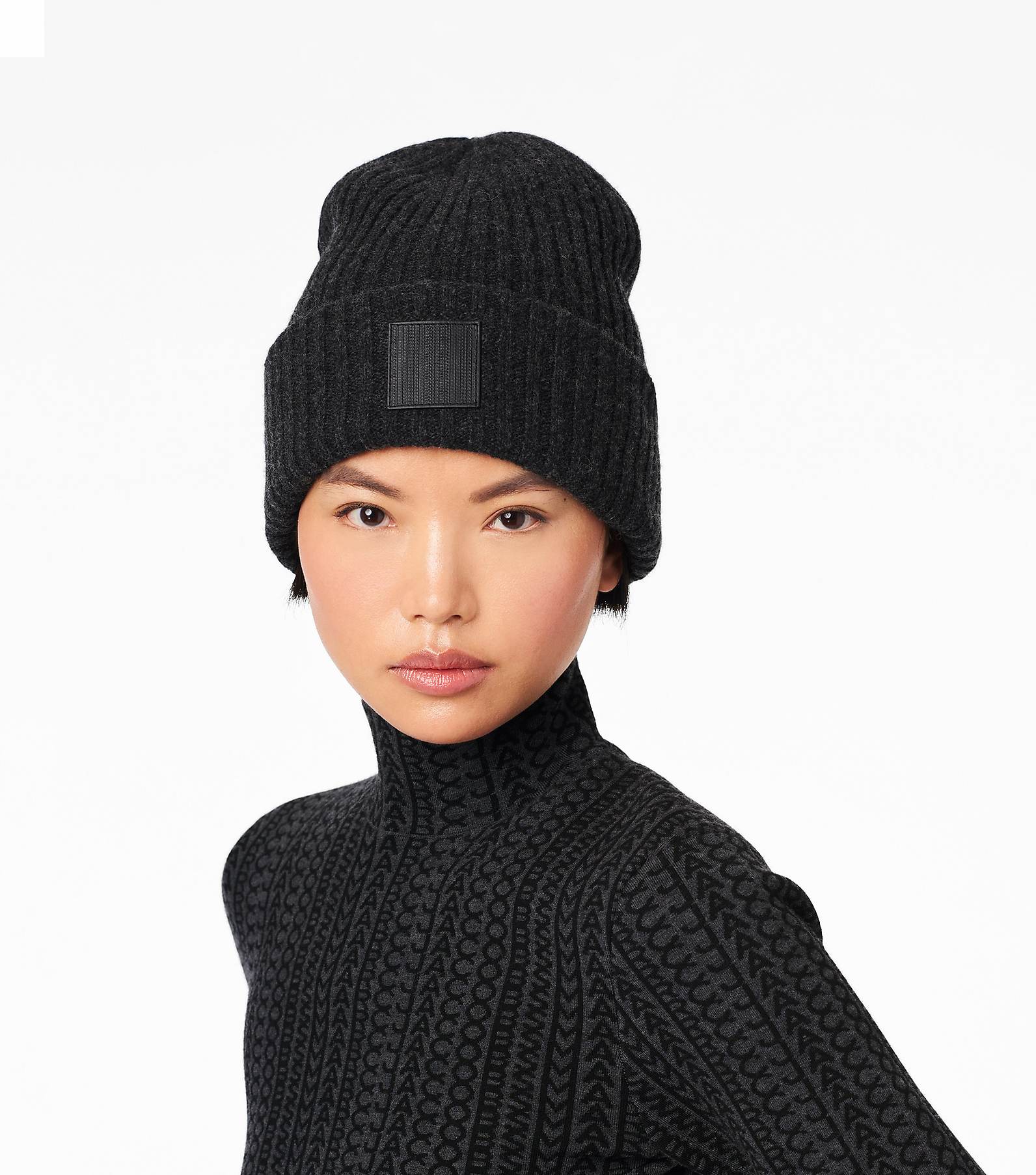 The Ribbed Beanie(null)