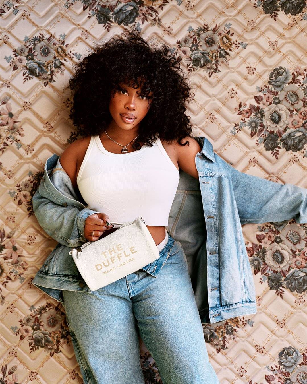 SZA with the Duffle