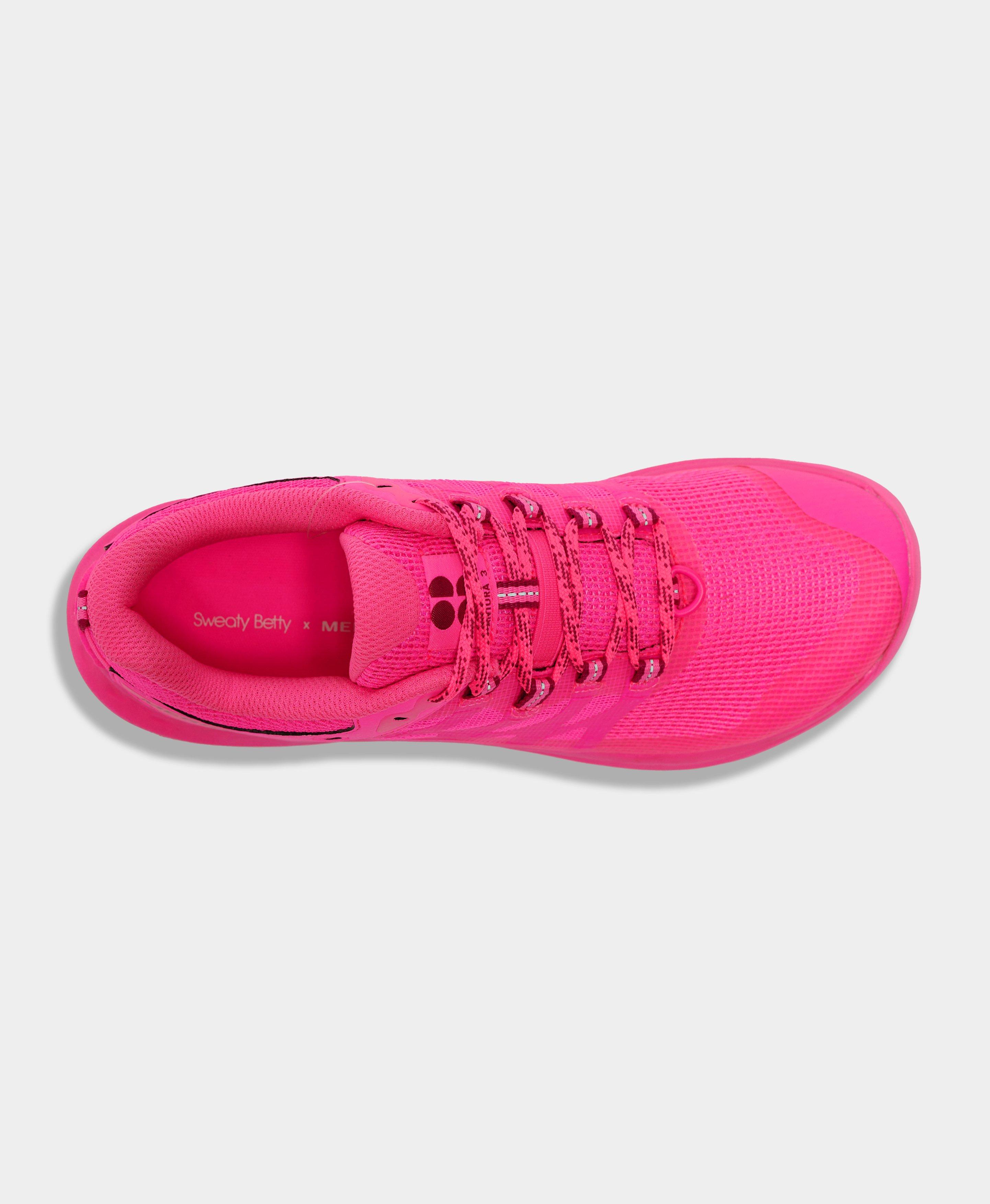 Merrell store pink shoes