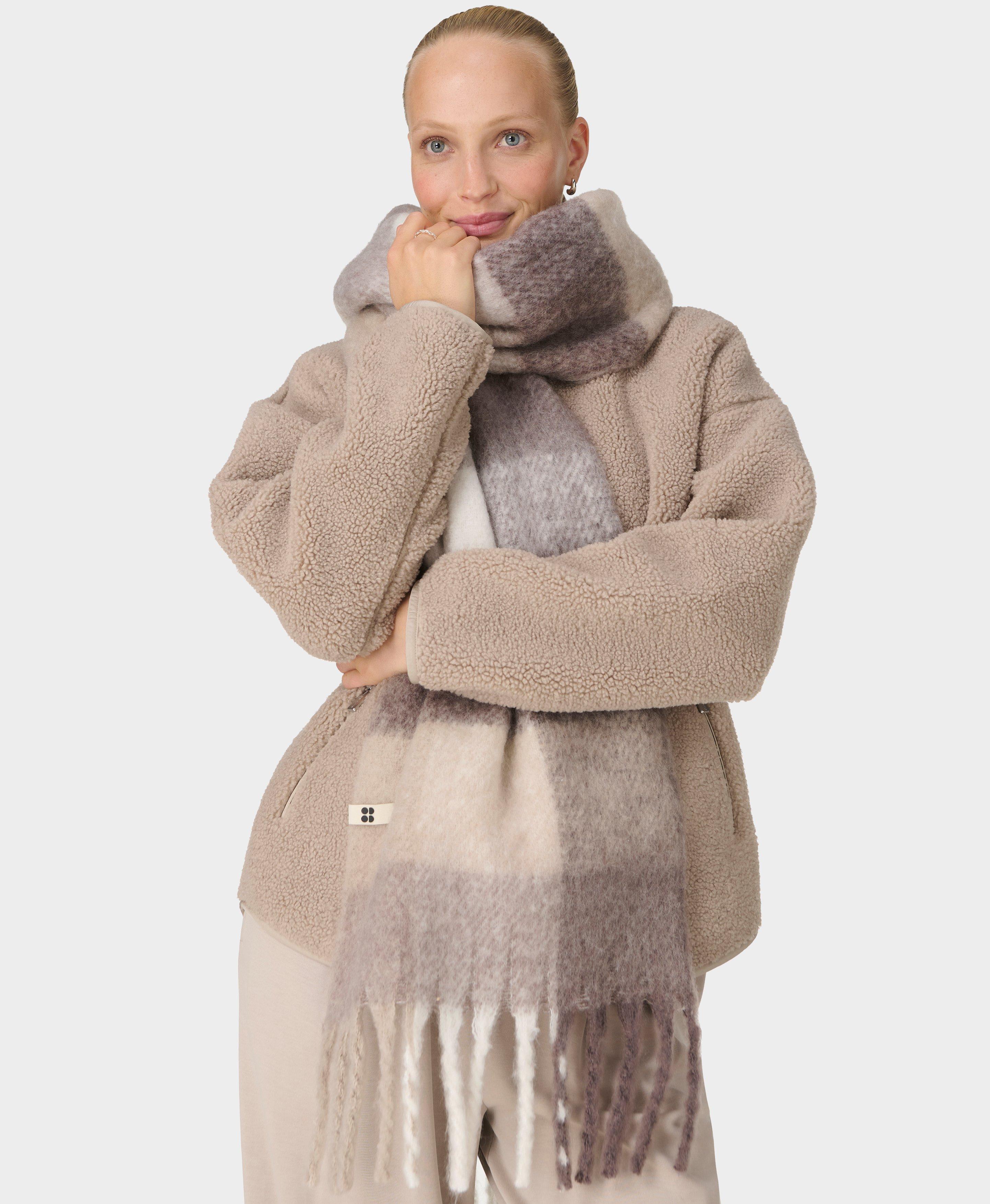 Soft Cloud Tassel Scarf