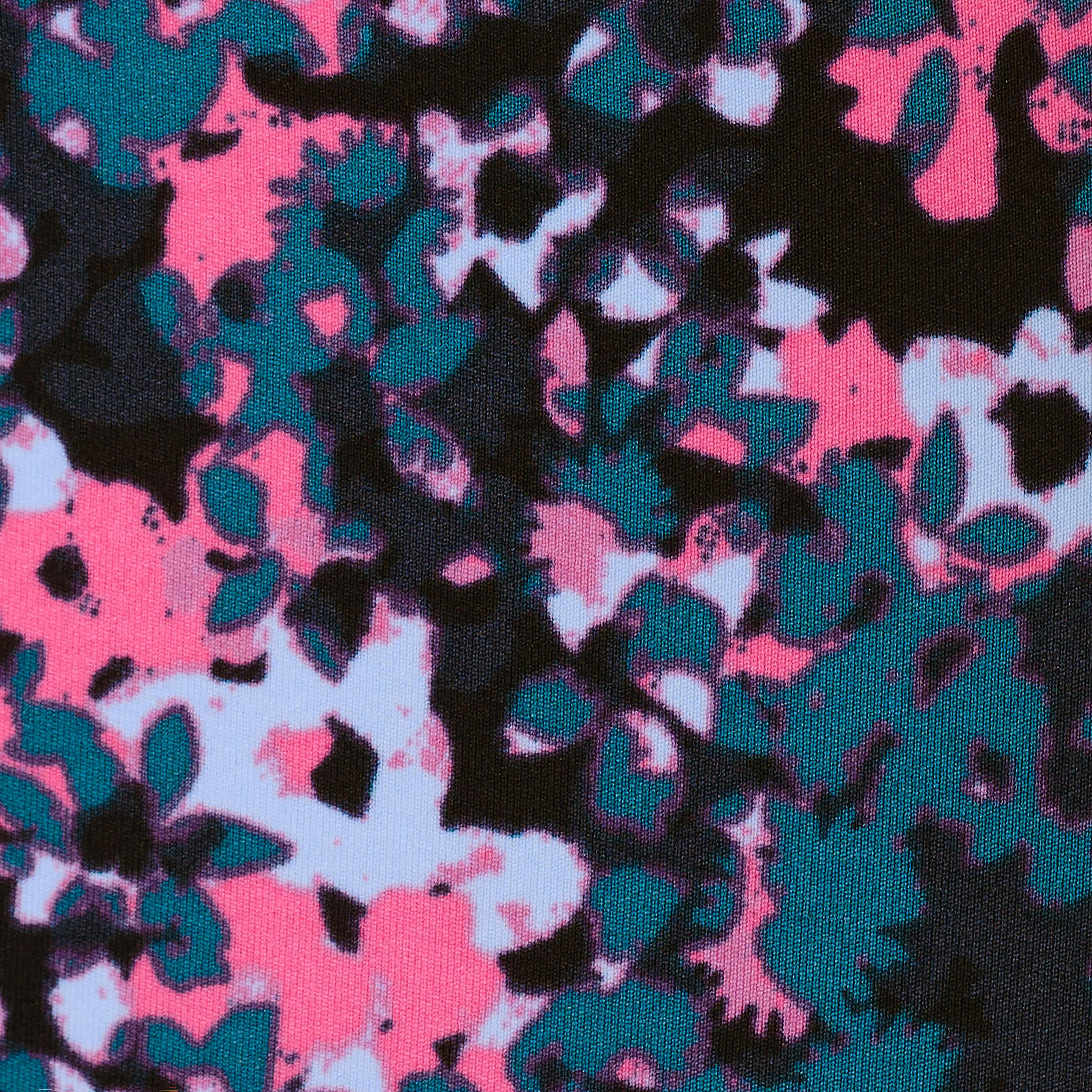 Swatch color Pink Scattered Petal Print