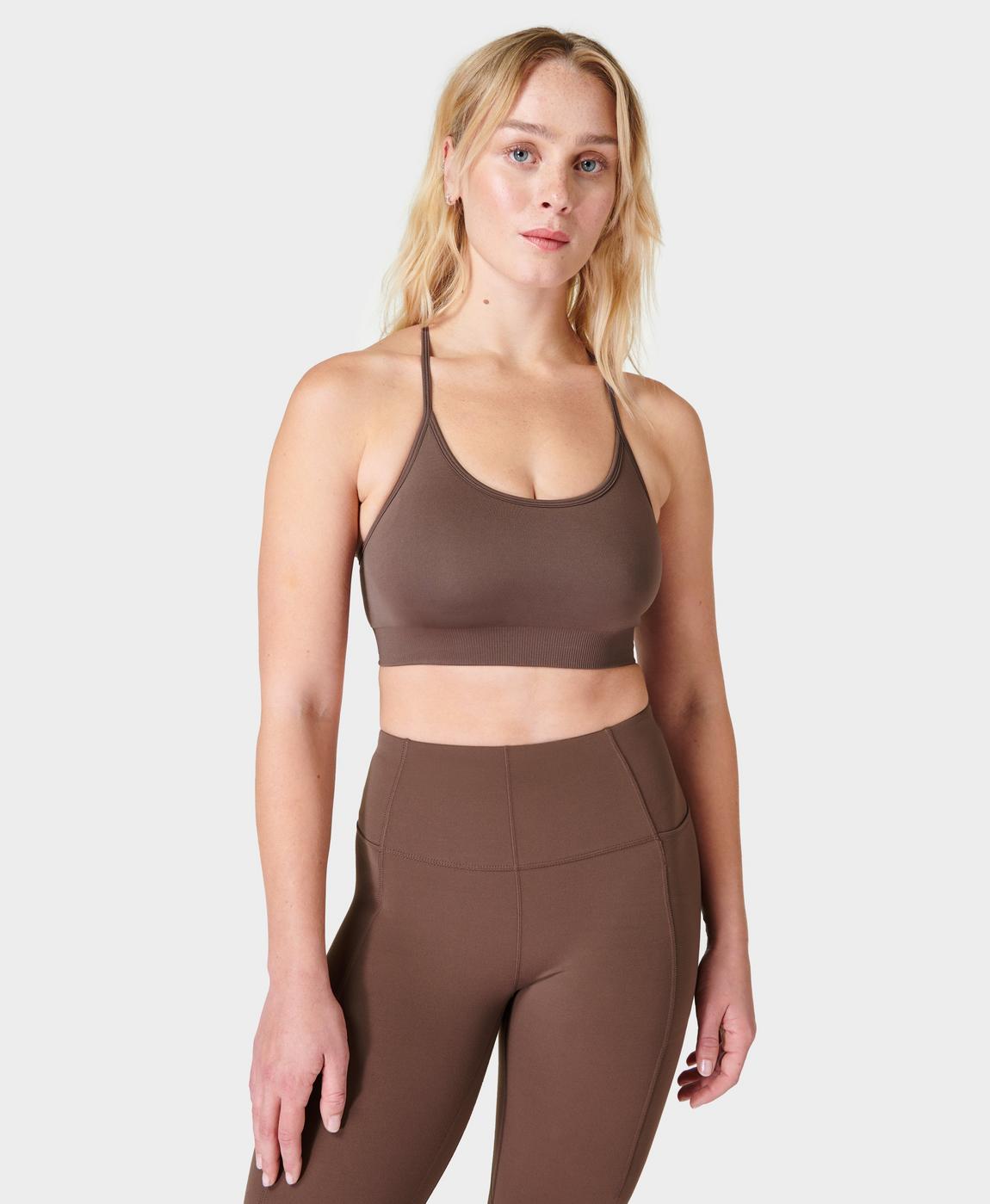 Home HIIT workout #ootd: invigorate bra in Spanish Oak and wunder
