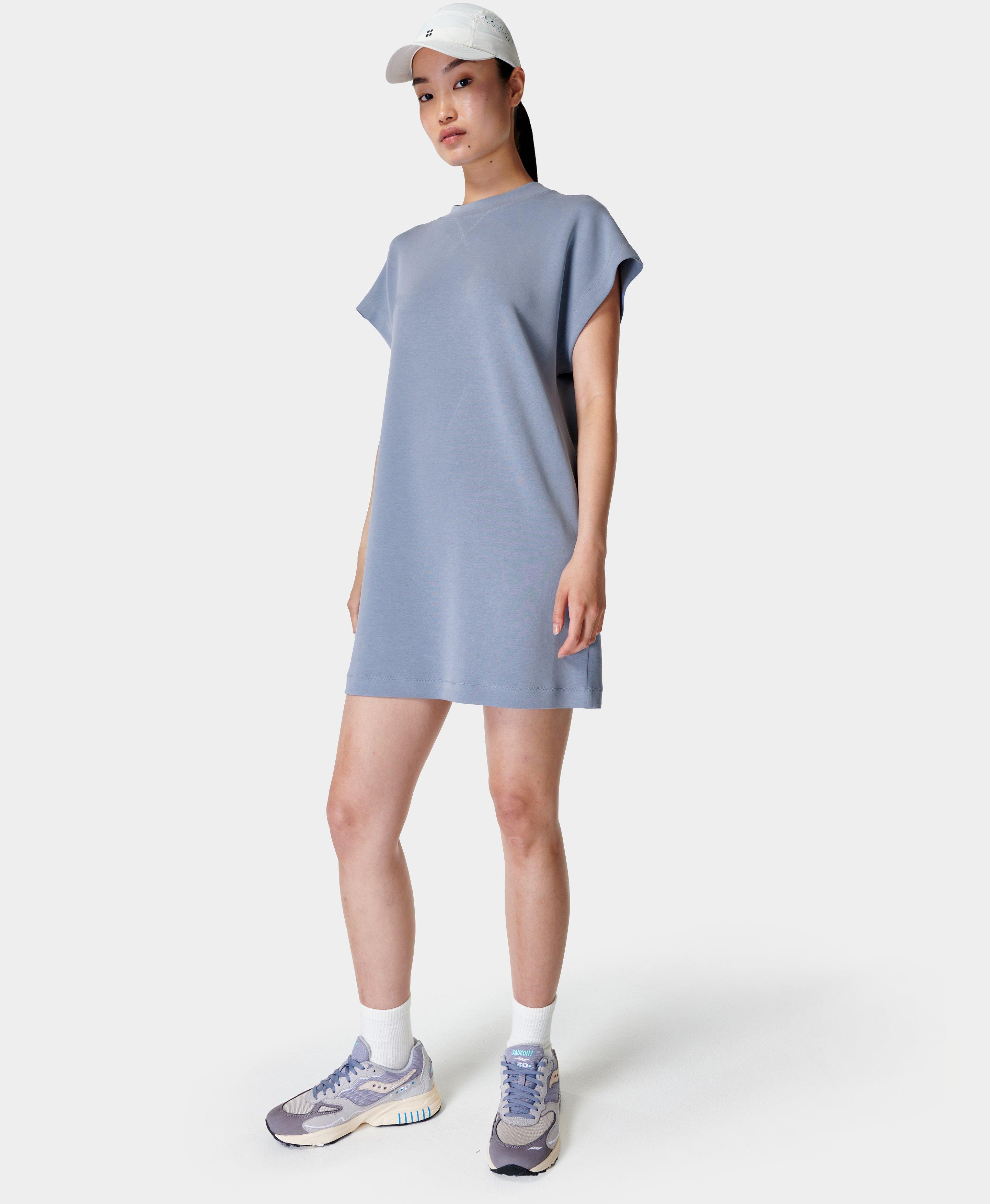 Saucony t store shirt dress