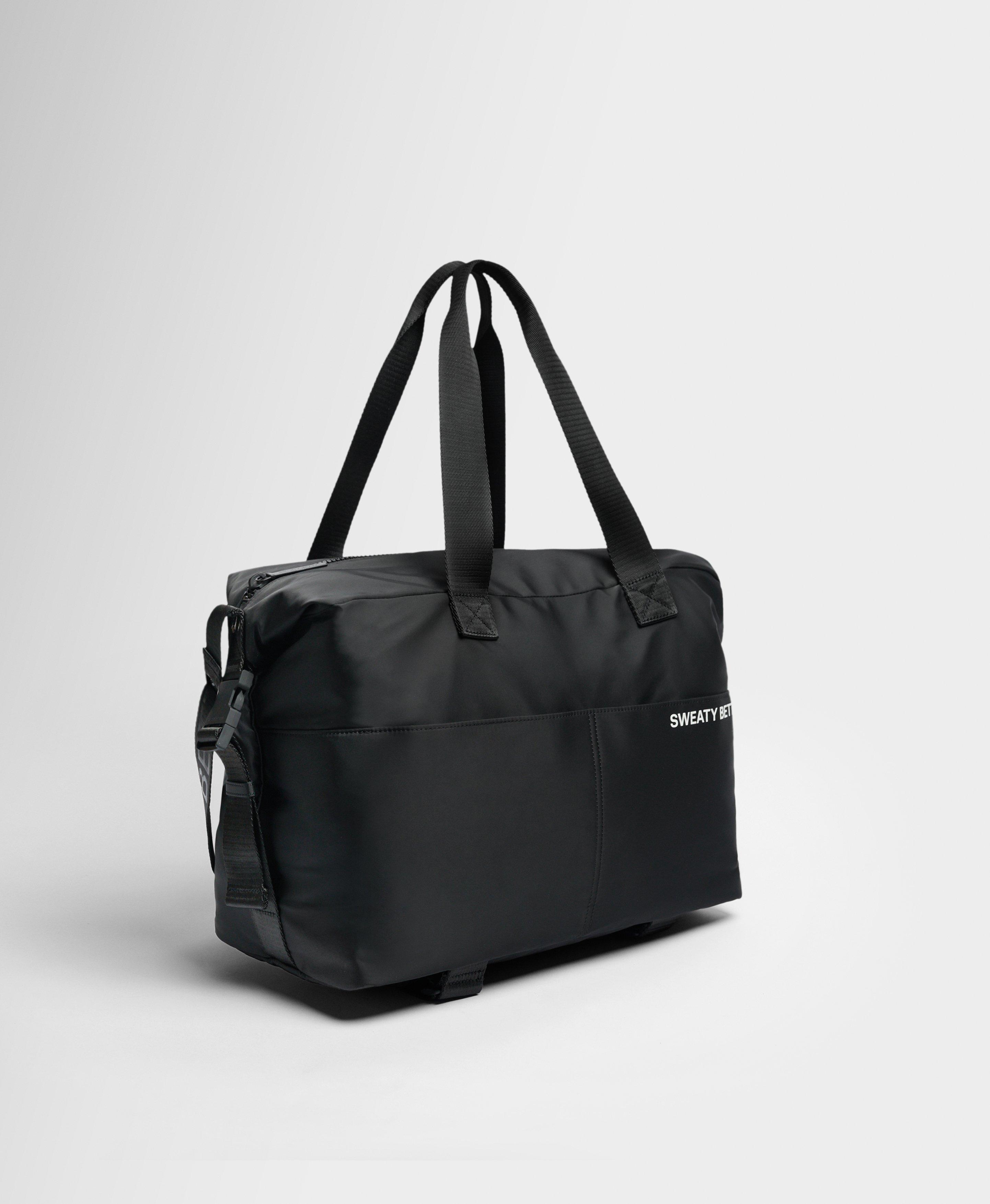 Black gym bag hotsell