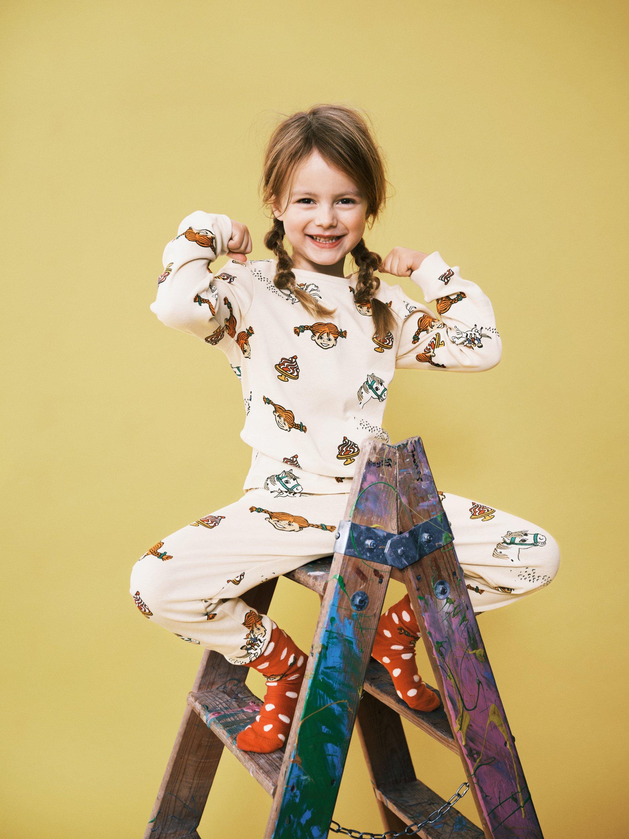 pyjamas, underkläder & strumpor