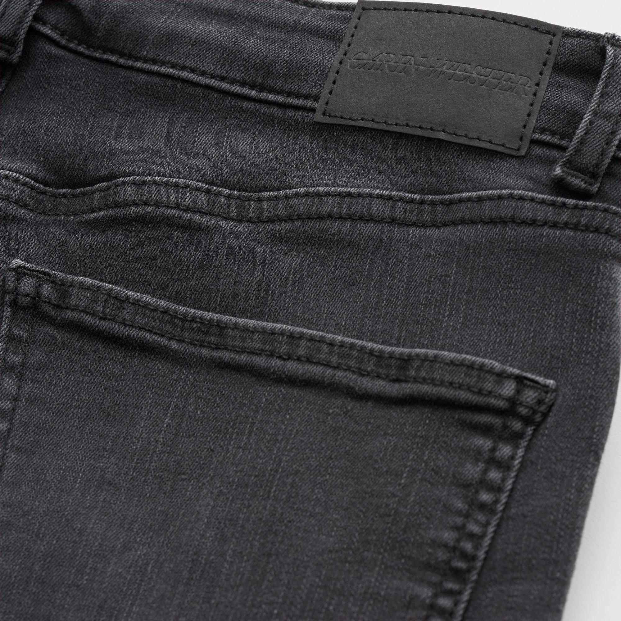 Damjeans med svart tvätt