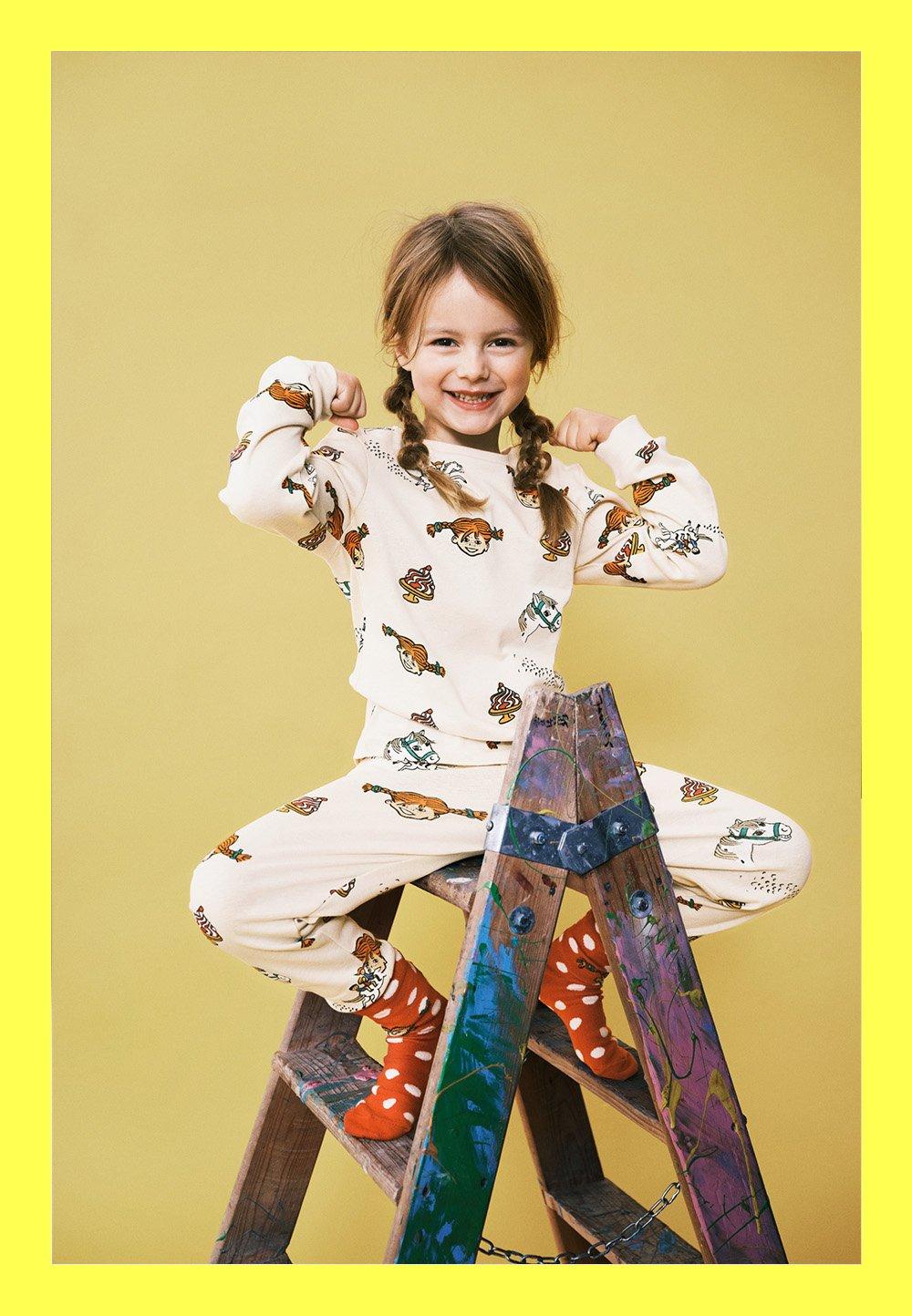 barn pyjamas & morgonrockar