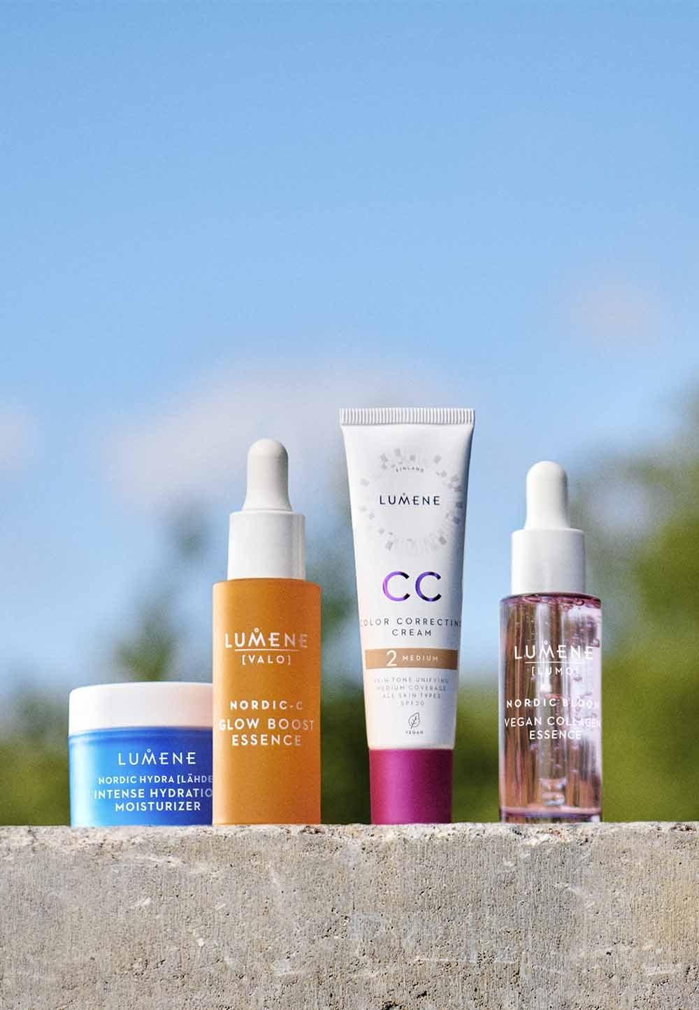 Skönhetsprodukter från Lumene står i naturen