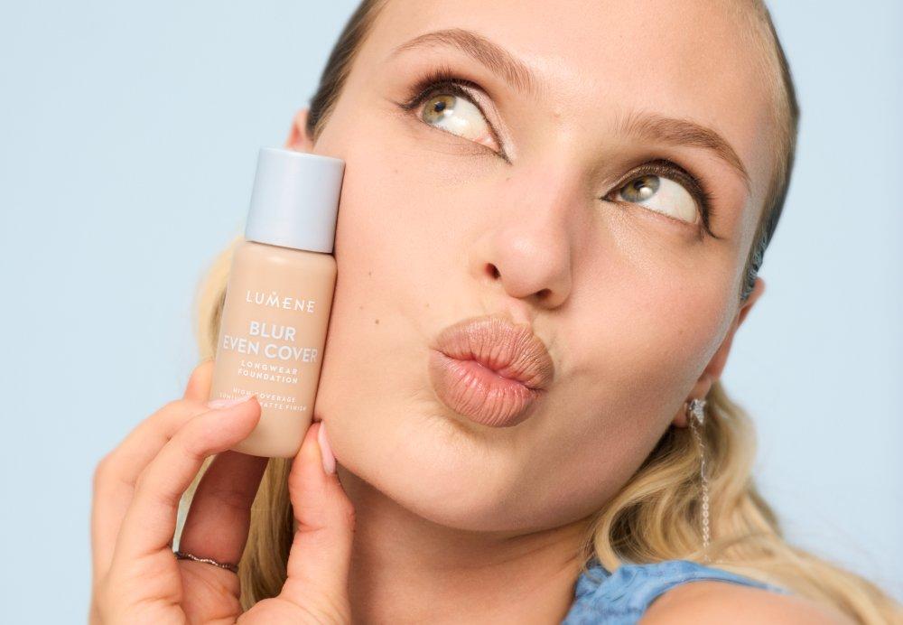 Lumene Blur Even Cover Foundation.