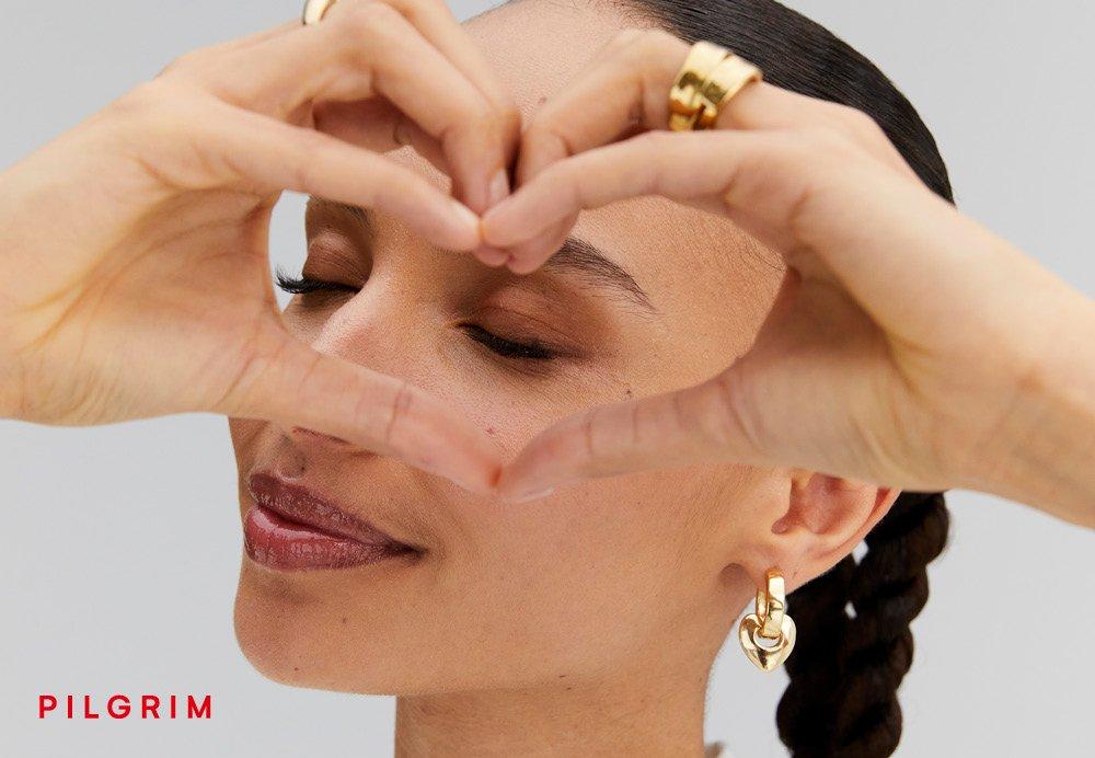 Smycken från Pilgrim.