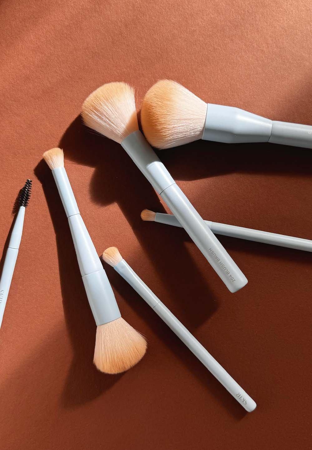 Skir makeup.