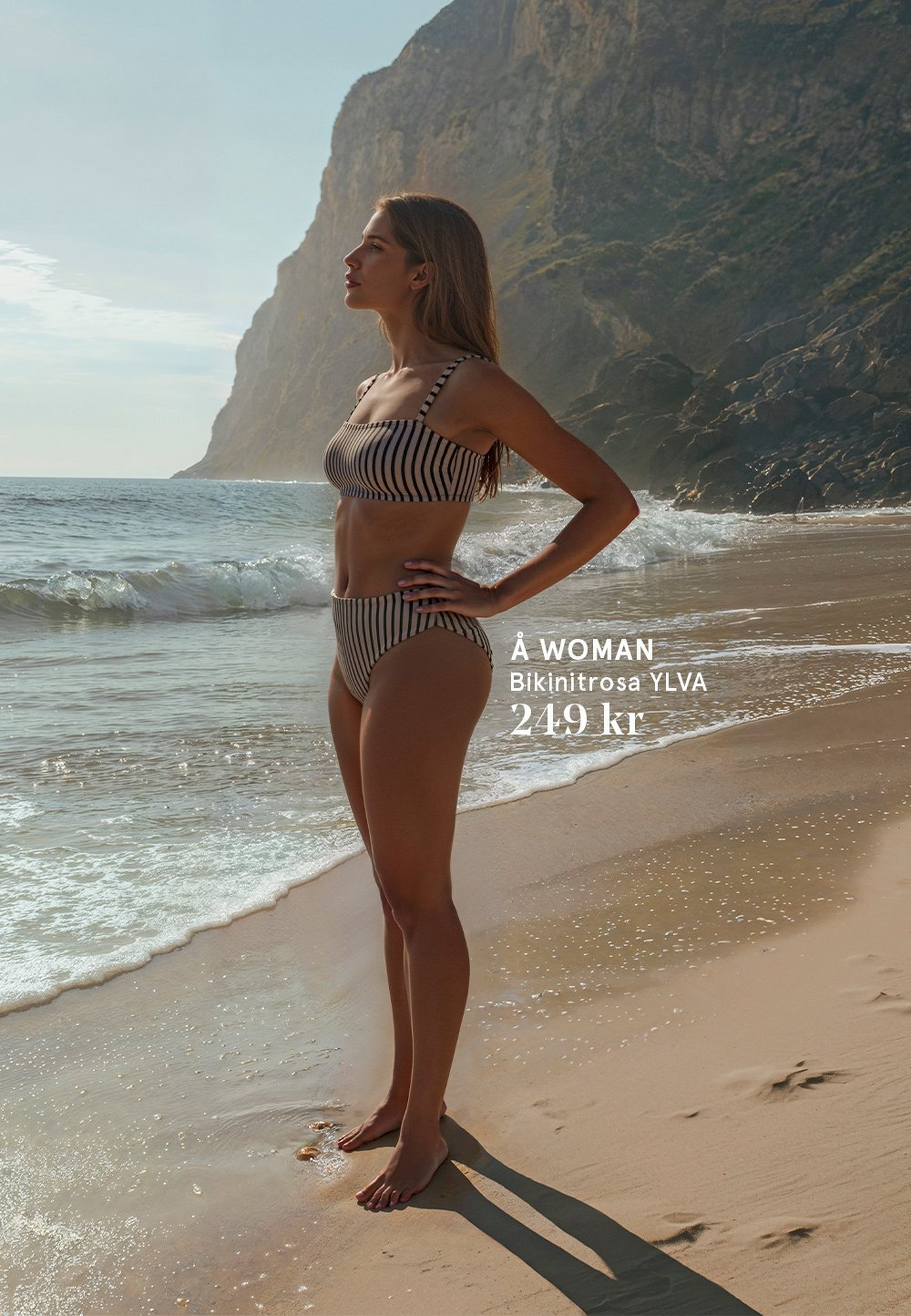 modell med randig bikini från åhlens