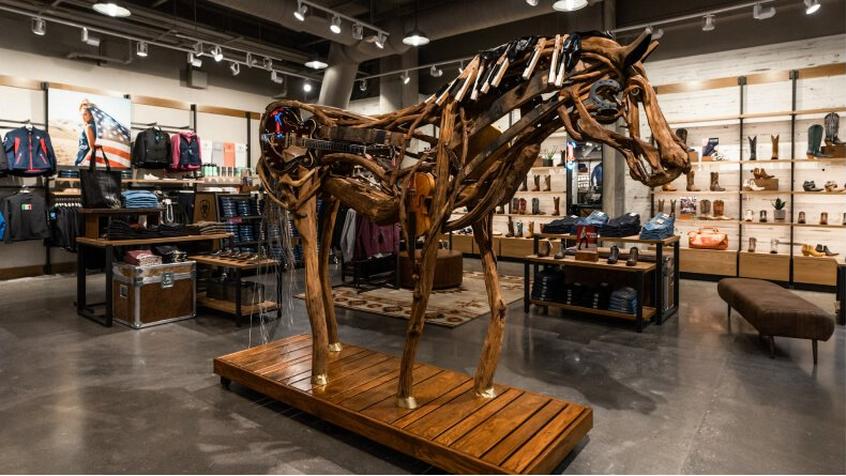 Ariat Nashville wooden horse sculpture