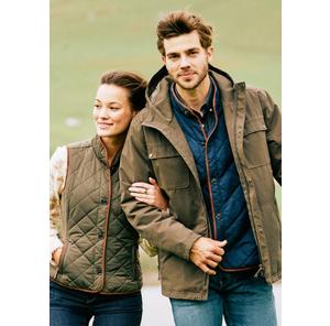 Couple in Ariat Countryside