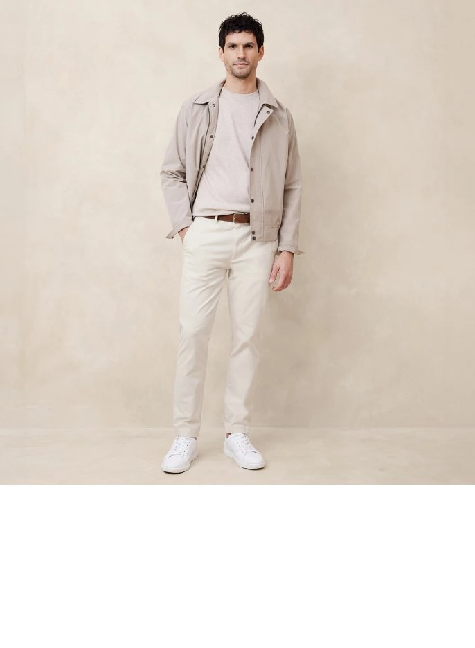 Slim Comfortably well-fitted for everyday ease.