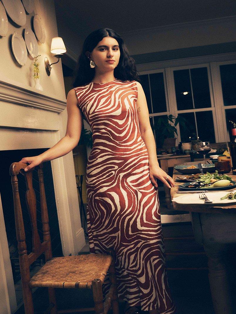 WOMEN Summer Social Summer Dinner Party | Banana Republic