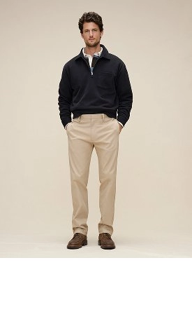 Straight. Fitted through the thigh , straight through the leg