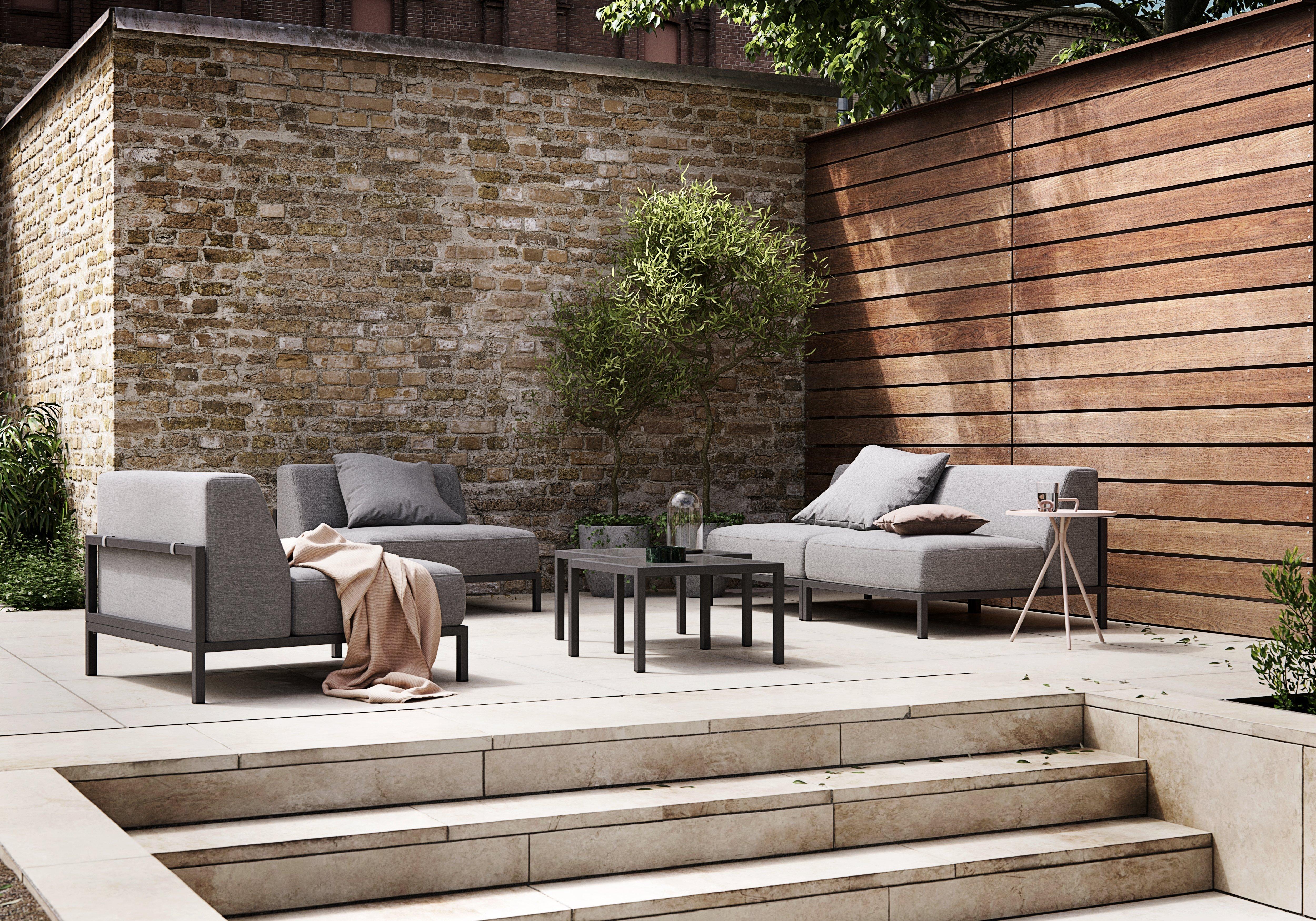 Rome outdoor sofa in light grey outdoor fabric
