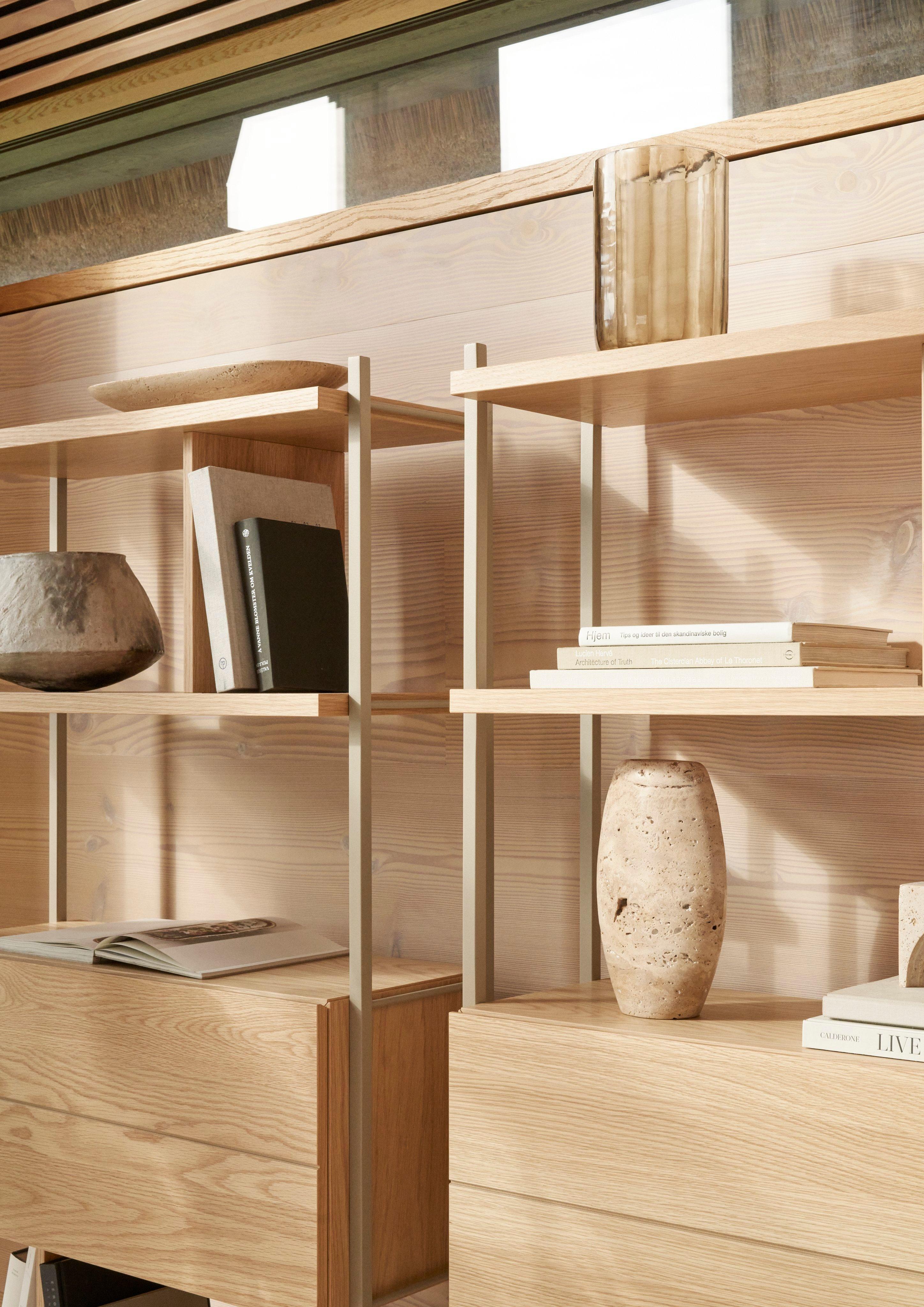 Мебель для хранения Calgary из светлого дуба, дополненная аксессуарами