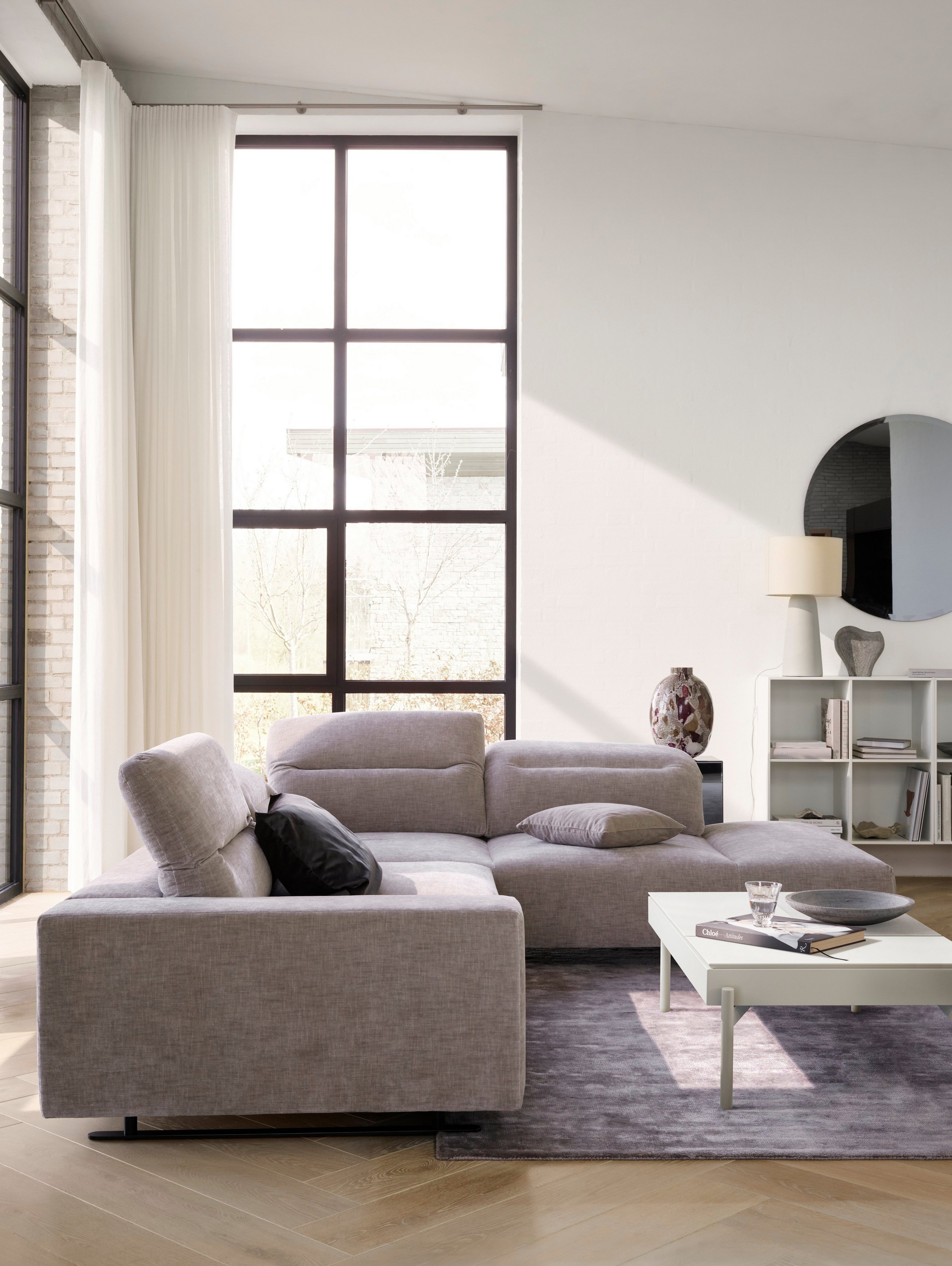 Modern and Comfortable Living Room Furniture | ボーコンセプト Modern and Comfortable Living Room Furniture | ボーコンセプト